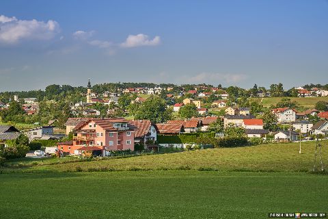 Gemeinde Tarsdorf Bezirk Braunau Dorfansicht (Dirschl Johann) Österreich BR
